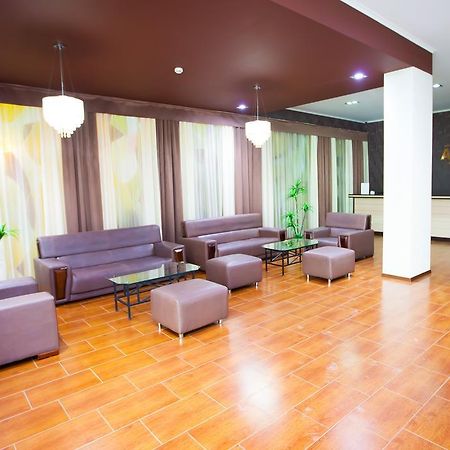 Azamat Hotel Astana Luaran gambar