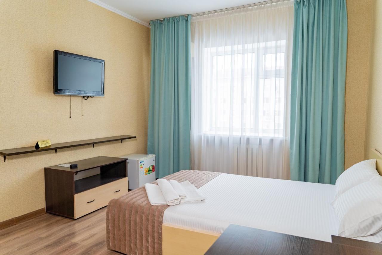 Azamat Hotel Astana Luaran gambar